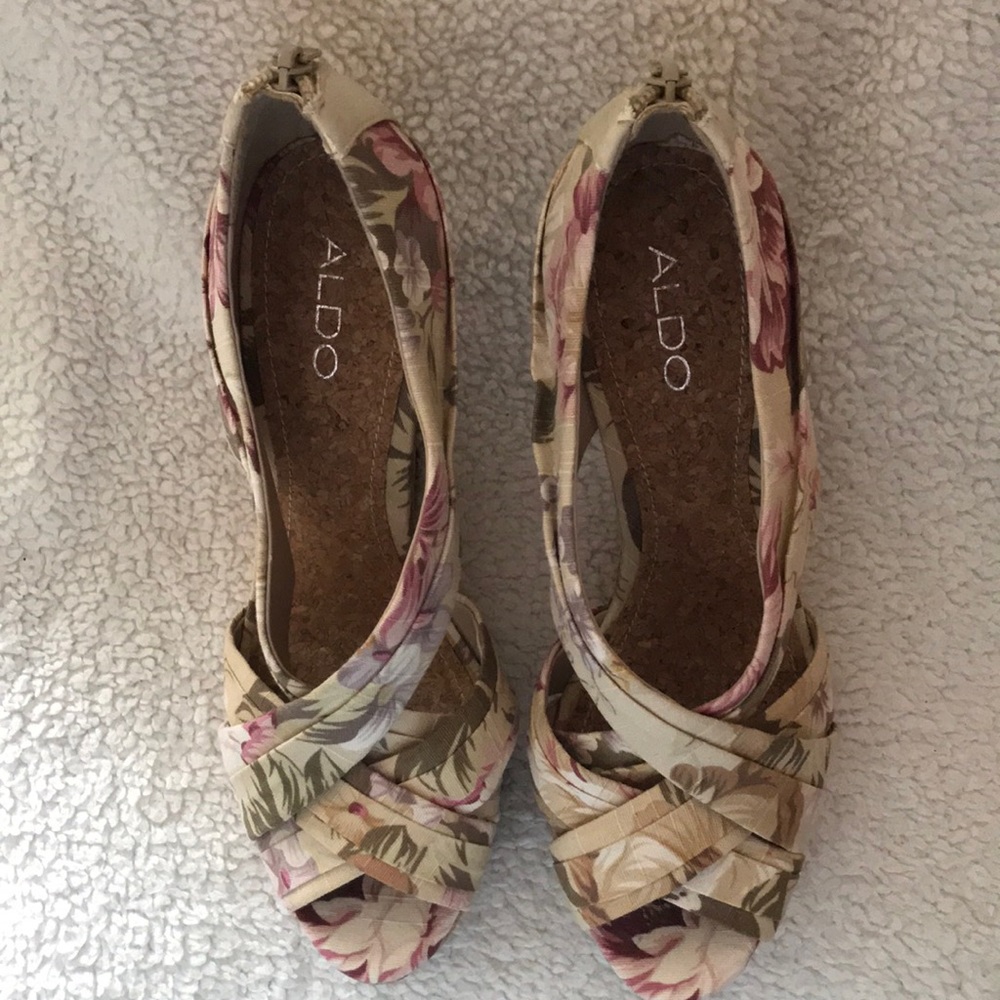 Aldo high heel summer wedge, floral print. I only wore these once.